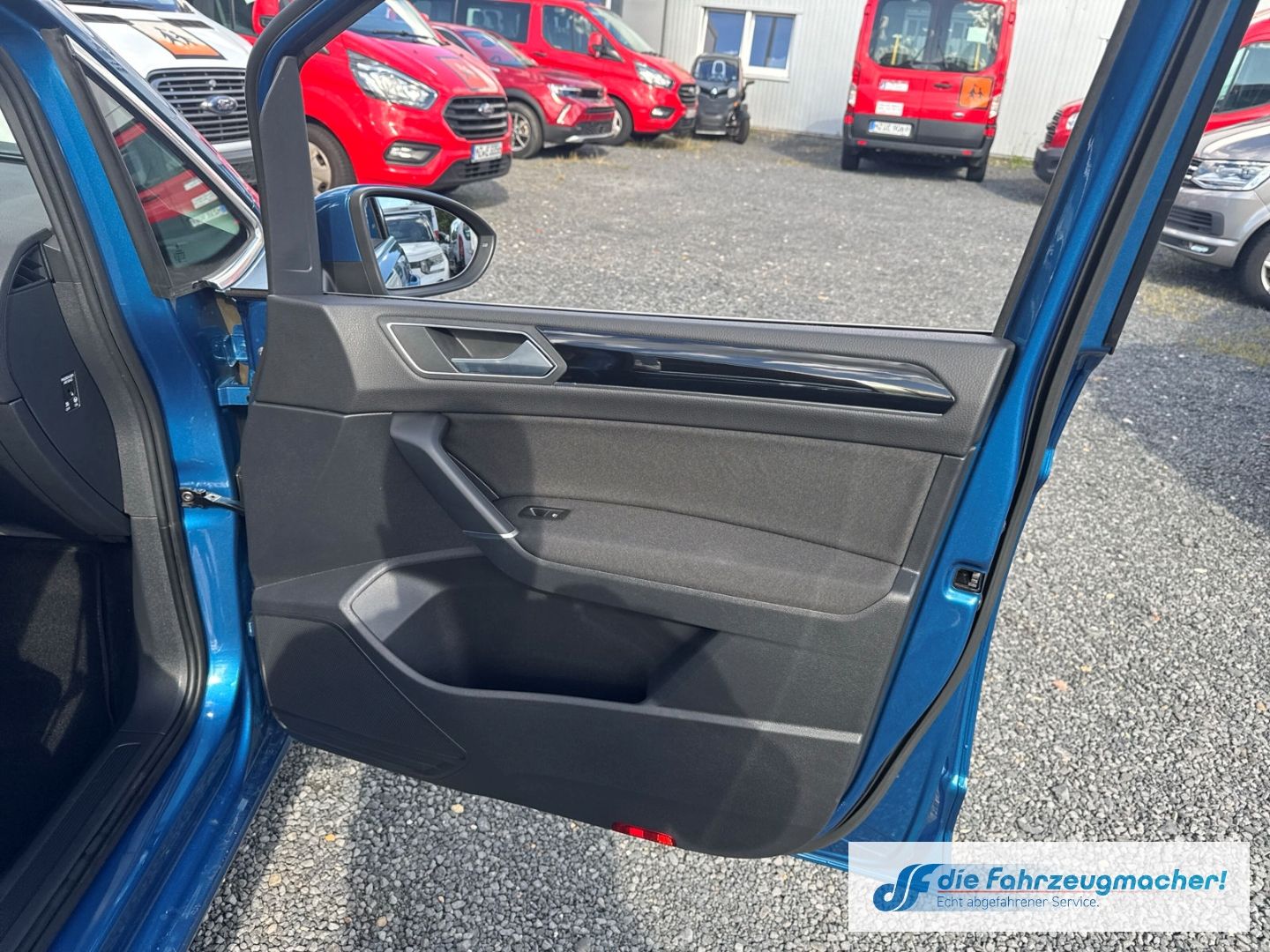 Fahrzeugabbildung Volkswagen Touran Highline 2,0TDi Pano *EXPORT