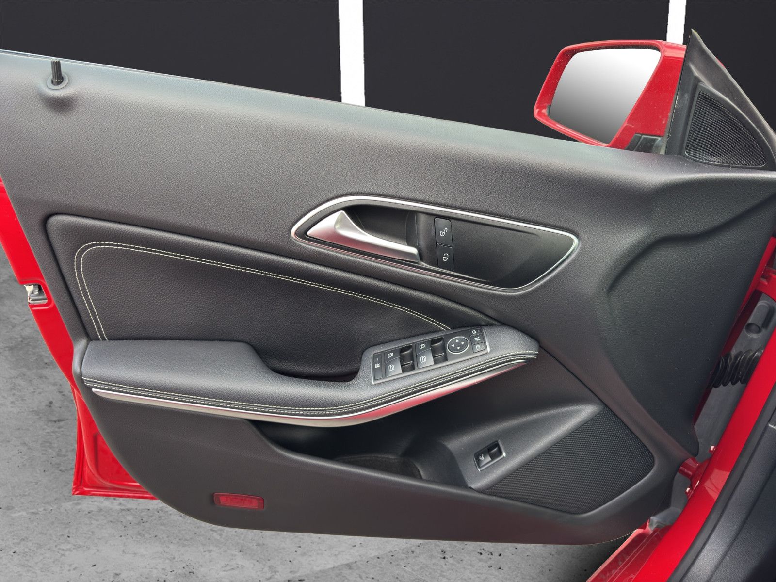Fahrzeugabbildung Mercedes-Benz CLA 180/Urban/Sportpaket/Keyless Go/Ambiente