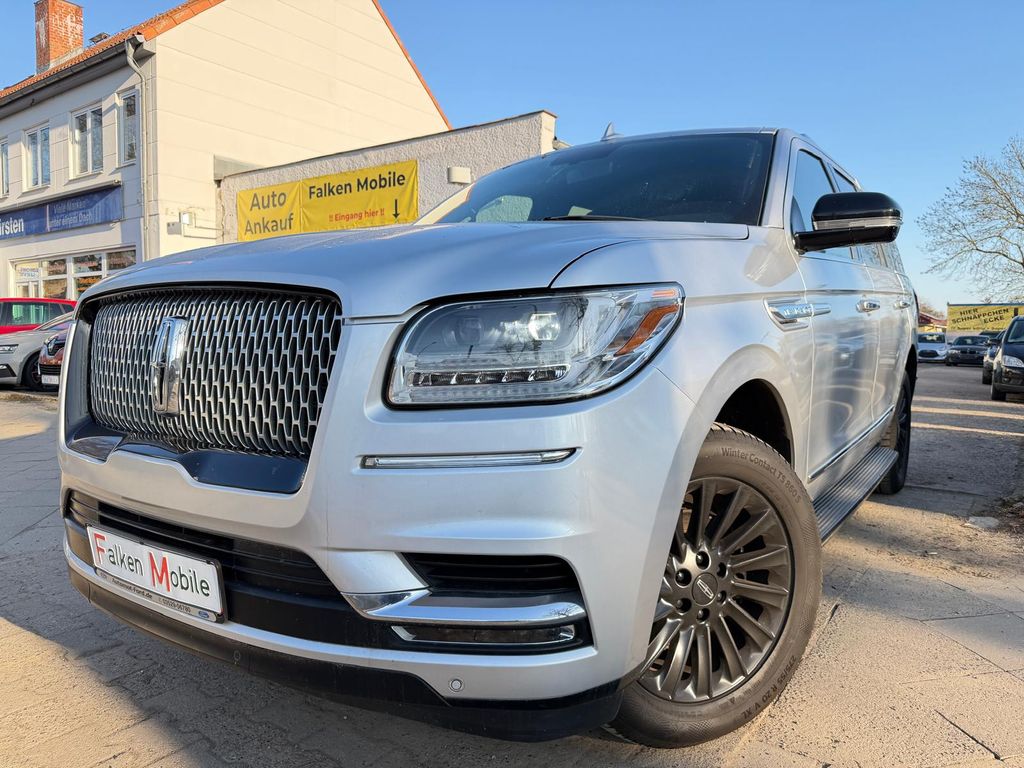 Lincoln Navigator