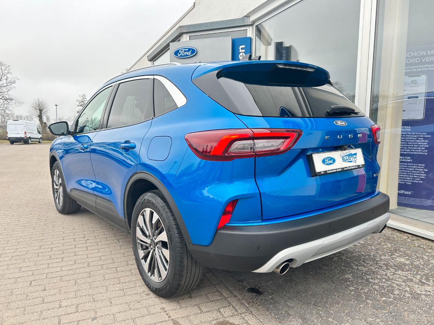 Ford Kuga 2.5 Duratec FHEV Titanium LED 4xSHZ AHK imagem 2