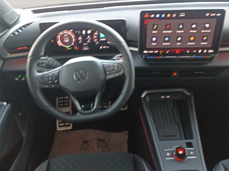 Fahrzeugabbildung Volkswagen T-Roc NEU 1.5 eTSI R-Line Black Style  NAVI+IQ-L