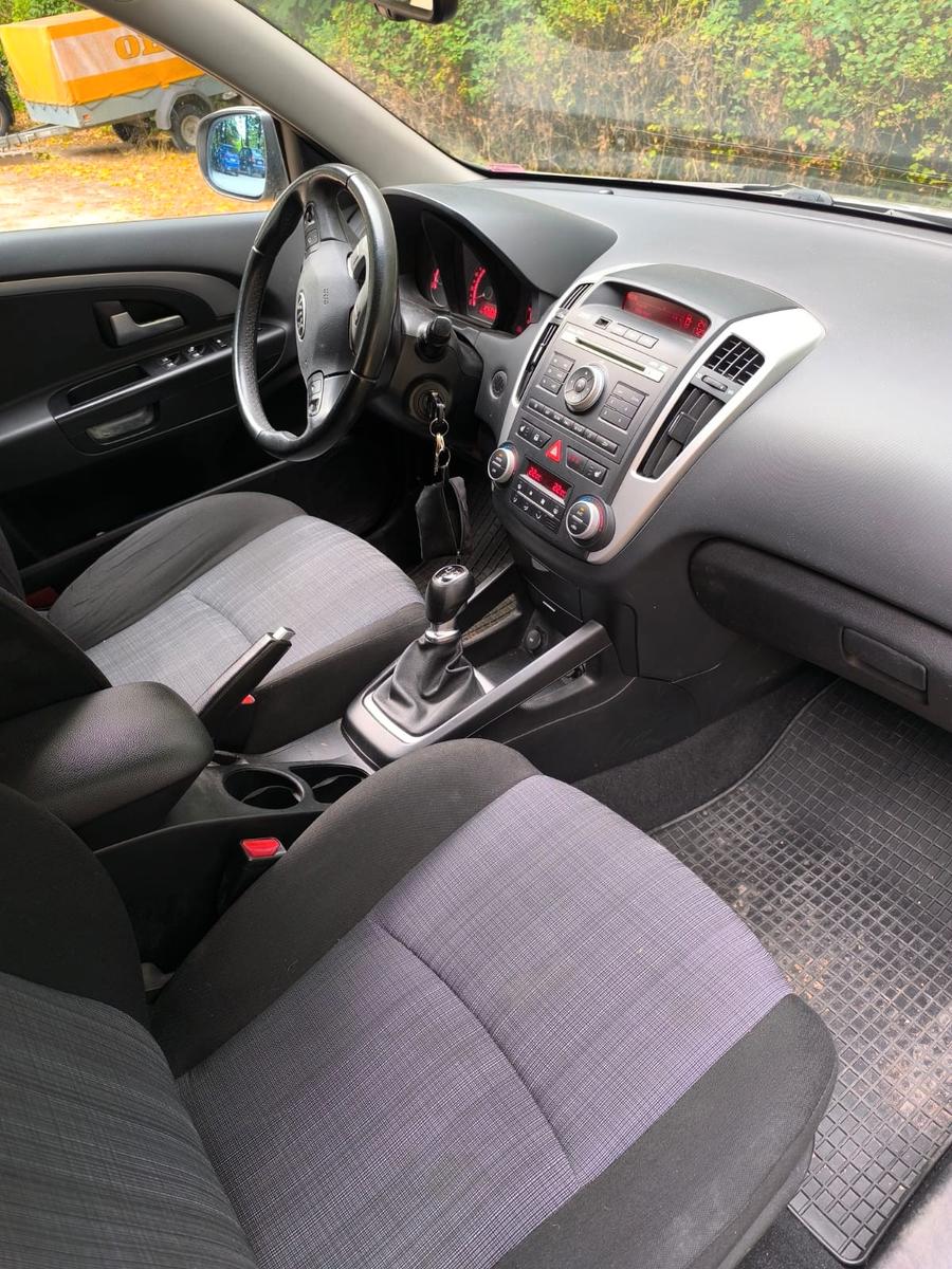 Kia cee'd Sportswagon 1.6 CVVT Deutsche Ausführung