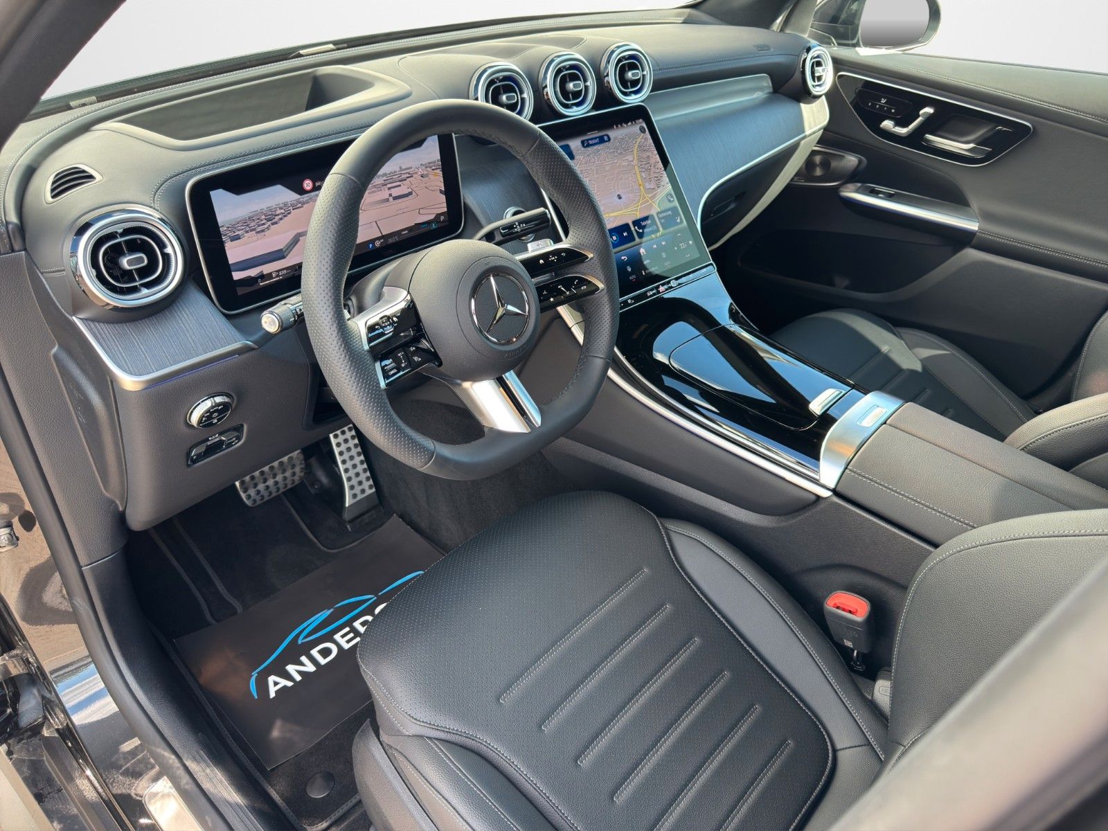 Fahrzeugabbildung Mercedes-Benz GLC 220D PREM+ NIGHT HUD PANO 360° BURM LUFTFAH