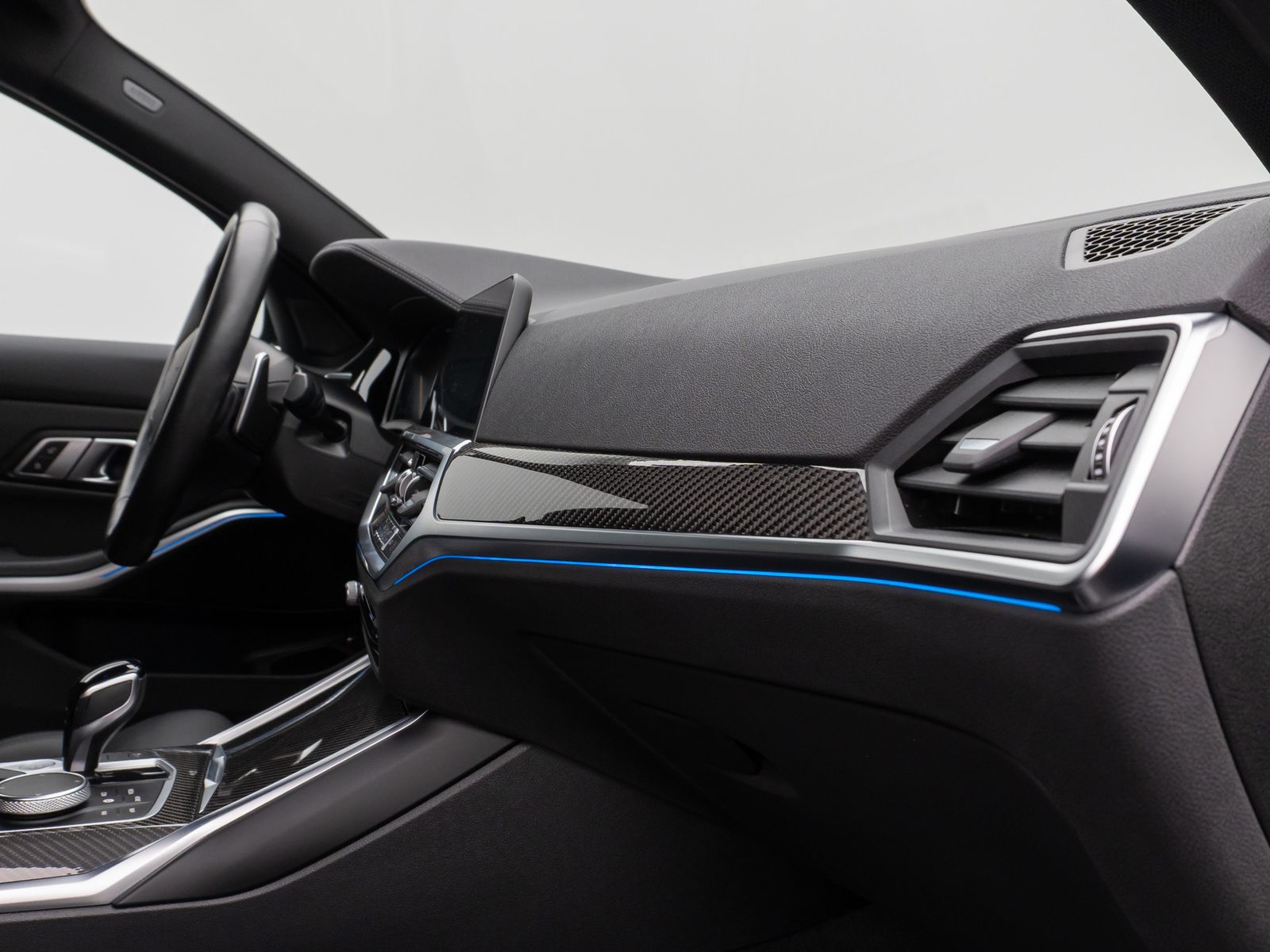 Fahrzeugabbildung BMW 320e M Sport HiFi DAB PDC Fernlichtassist 19Zoll