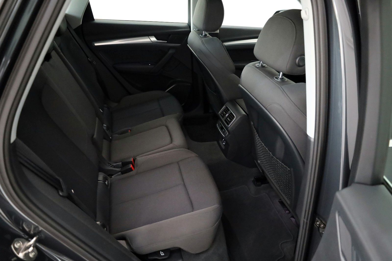 Fahrzeugabbildung Audi Q5 quattro sport Navi,LED,ACC,SH,Kamera,AHK, +WR