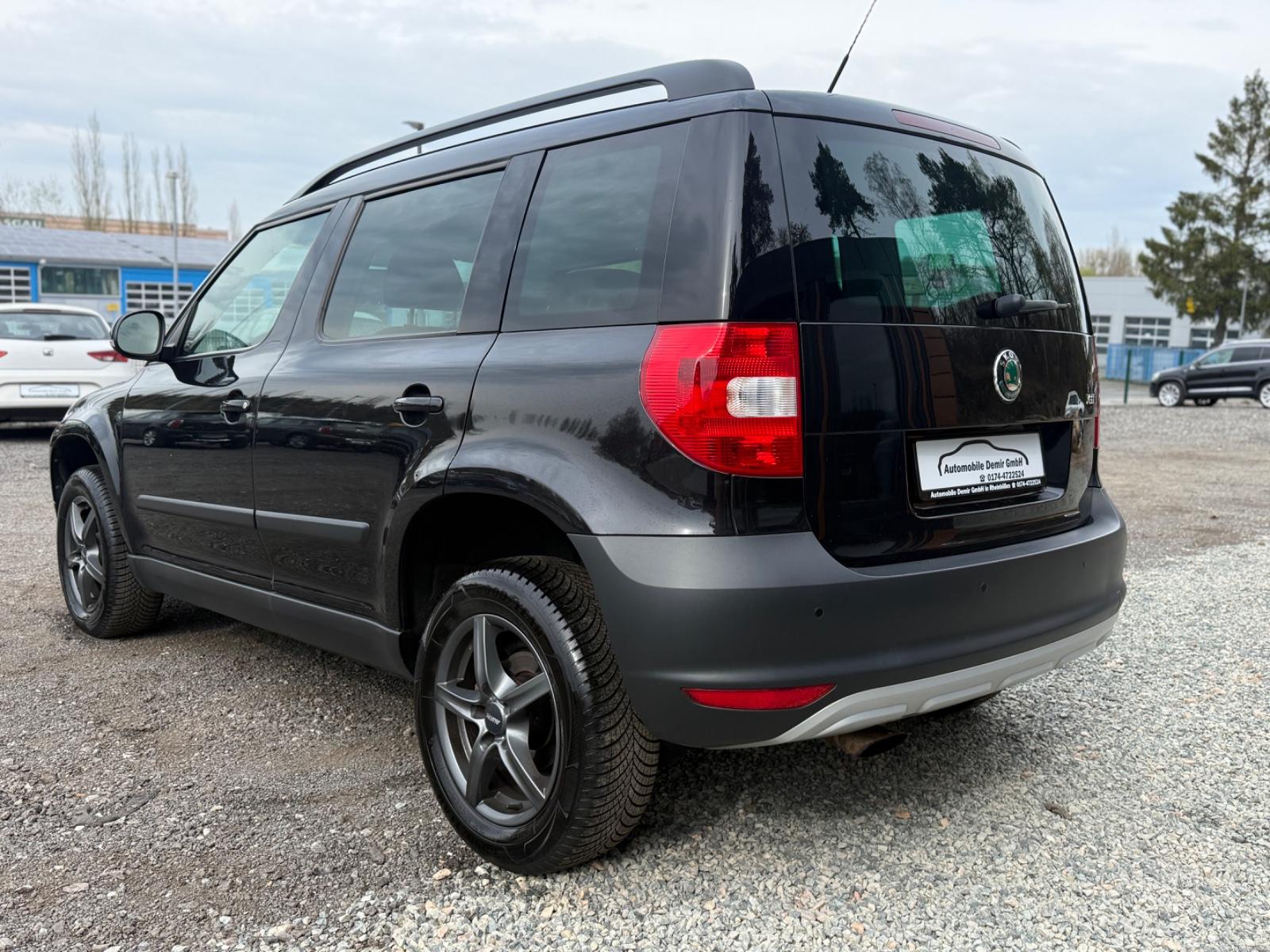 Skoda Yeti Active Plus Edition/1.HAND/AUTOMATIK