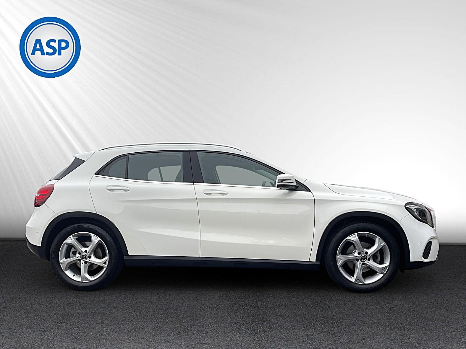 Mercedes-Benz GLA 7G-DCT Urban LED NAVI PANO SHZ PDC, миниатюра 4
