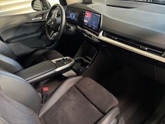 Fahrzeugabbildung BMW 218i Active Tourer M Sport -- AHK/HeadUp/Innovat