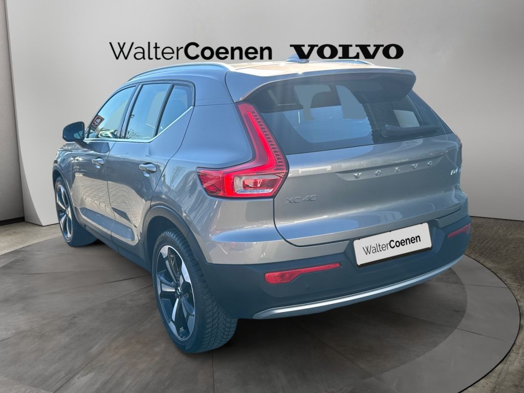 VOLVO XC40 D4 AWD Geartronic Nur an Händler!!! VOLVO XC40 D4 AWD Geartronic Nur an Händler!!!