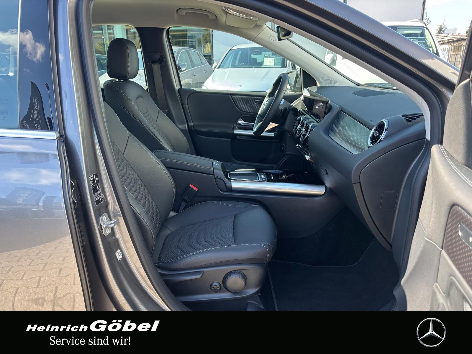 Fahrzeugabbildung Mercedes-Benz B 250 4M PROGRESSIVE*WINTER-PAKET*APPLECAR*KAM*