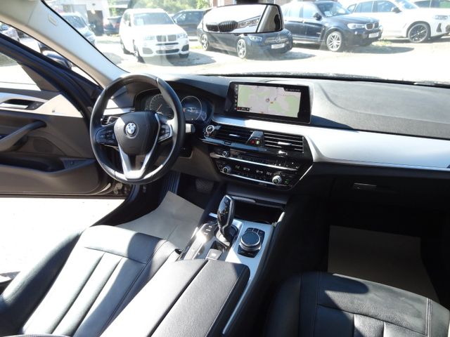 Fahrzeugabbildung BMW 520d xDrive/2.Hd/HUD/Leder/Virtual/Kam/Navi/