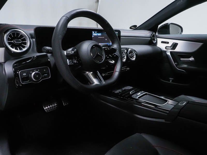 Fahrzeugabbildung Mercedes-Benz CLA 200 AMG*STDHZG*Pano*Distro*360°*Night*MBeam*