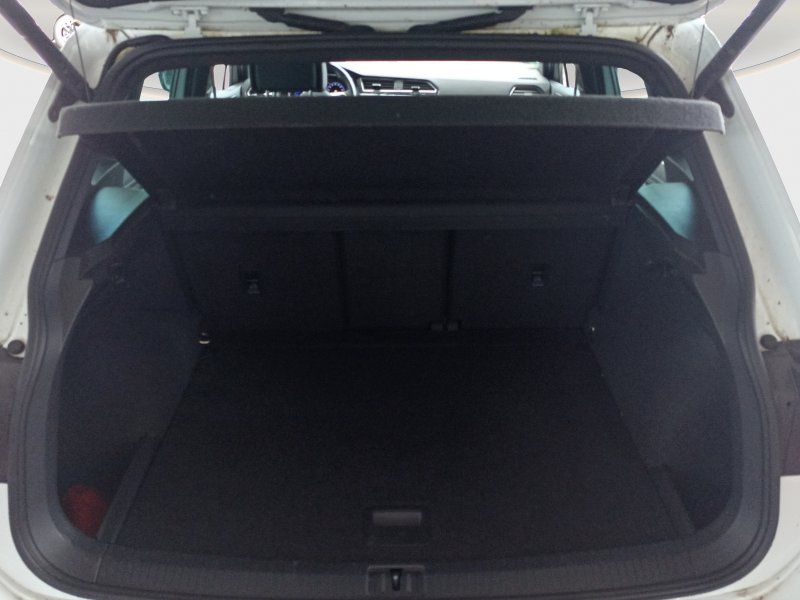 Fahrzeugansicht 18 Fahrzeugabbildung Volkswagen Tiguan 2.0 TDI R-Line DSG ACC+MATRIX-LED+NAVI+K