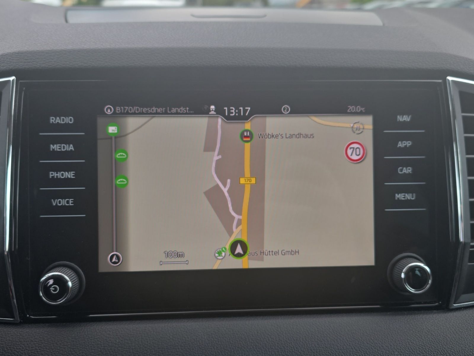 Fahrzeugabbildung SKODA Karoq Clever LED Navi AHK RFK VC SHZ