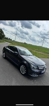 Mercedes-Benz Mercedes Benz w204 Coupé - Mercedes-Benz: W204