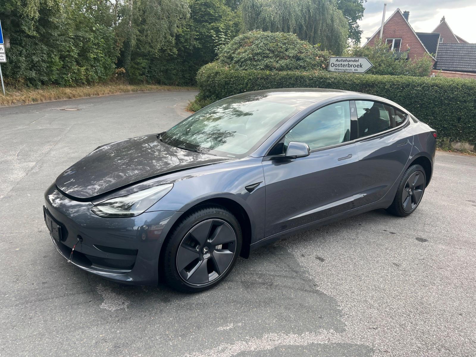 Tesla Model 3  RWD  Panorama / 45.000 km
