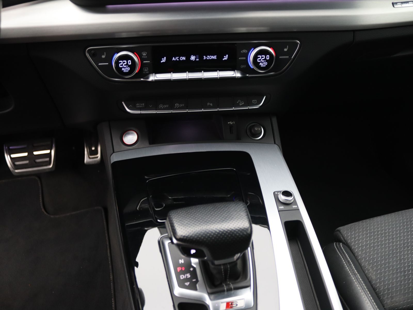 Audi SQ5 - Bild 14
