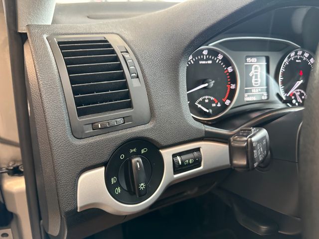 Skoda Octavia Lim. Family *SZHZ*PDC*ISOFIX-BEIFAHRER*