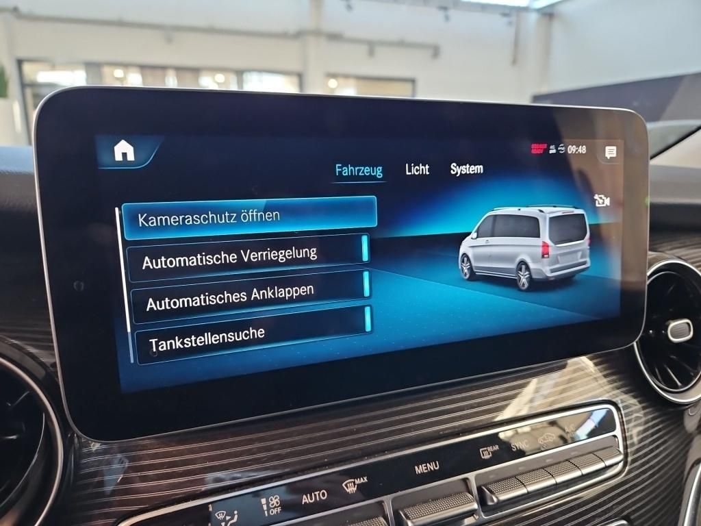 Fahrzeugabbildung Mercedes-Benz V 300 AVG extralang 4x4 8 Sitze 2,5tAHK DISTRONI