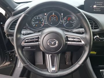 Mazda 3 2.0 SKYACTIV-G Selection HUD+Kam.+LED+Navi+SHZ