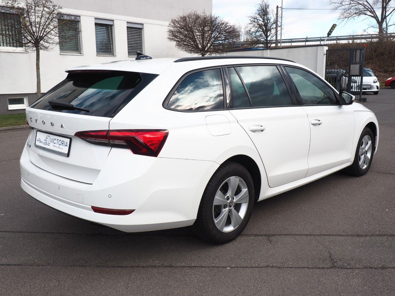 Skoda OCTAVIA Ambition*LED*CARPLAY*SHZ*Lenk.Hz.TEMP* foto 4