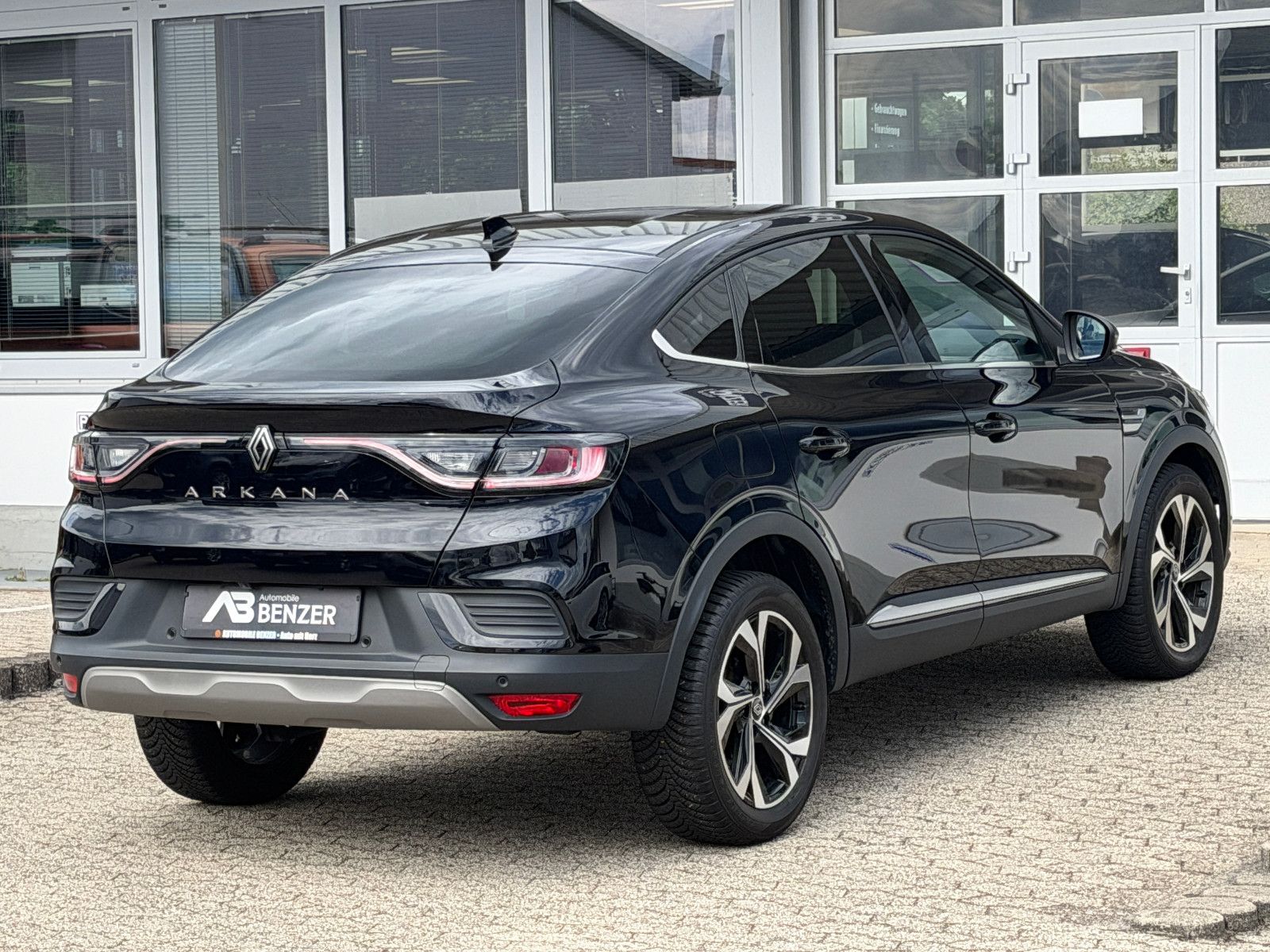 Fahrzeugabbildung Renault Arkana Techno/KAMERA/AMBIENTE/KAMERA/LEDER/ACC