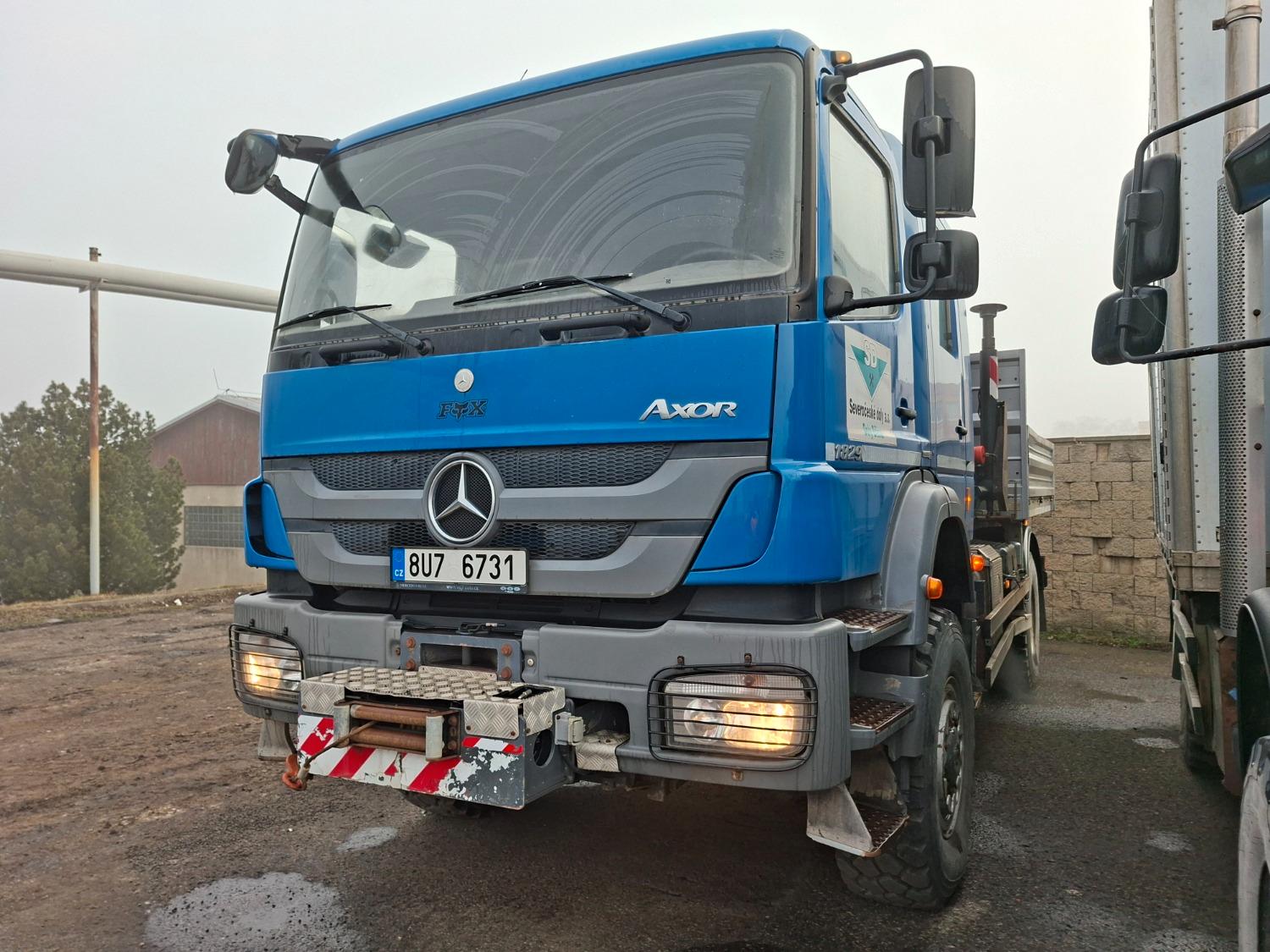 Mercedes-Benz AXOR 1829 A 4X4 + HR