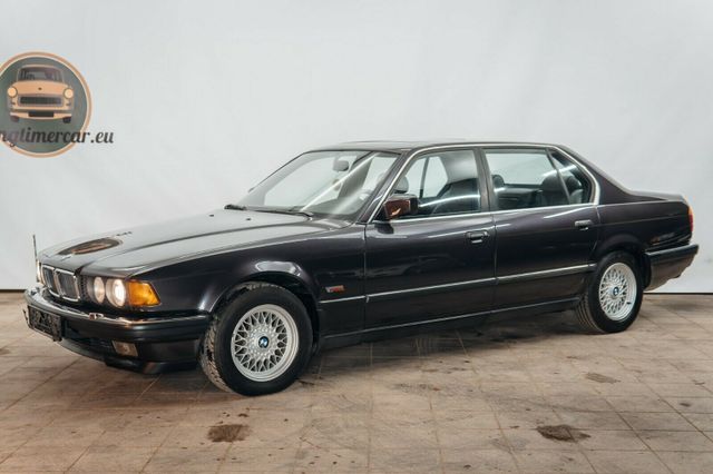 BMW 740i Long E32 / EDITION 7