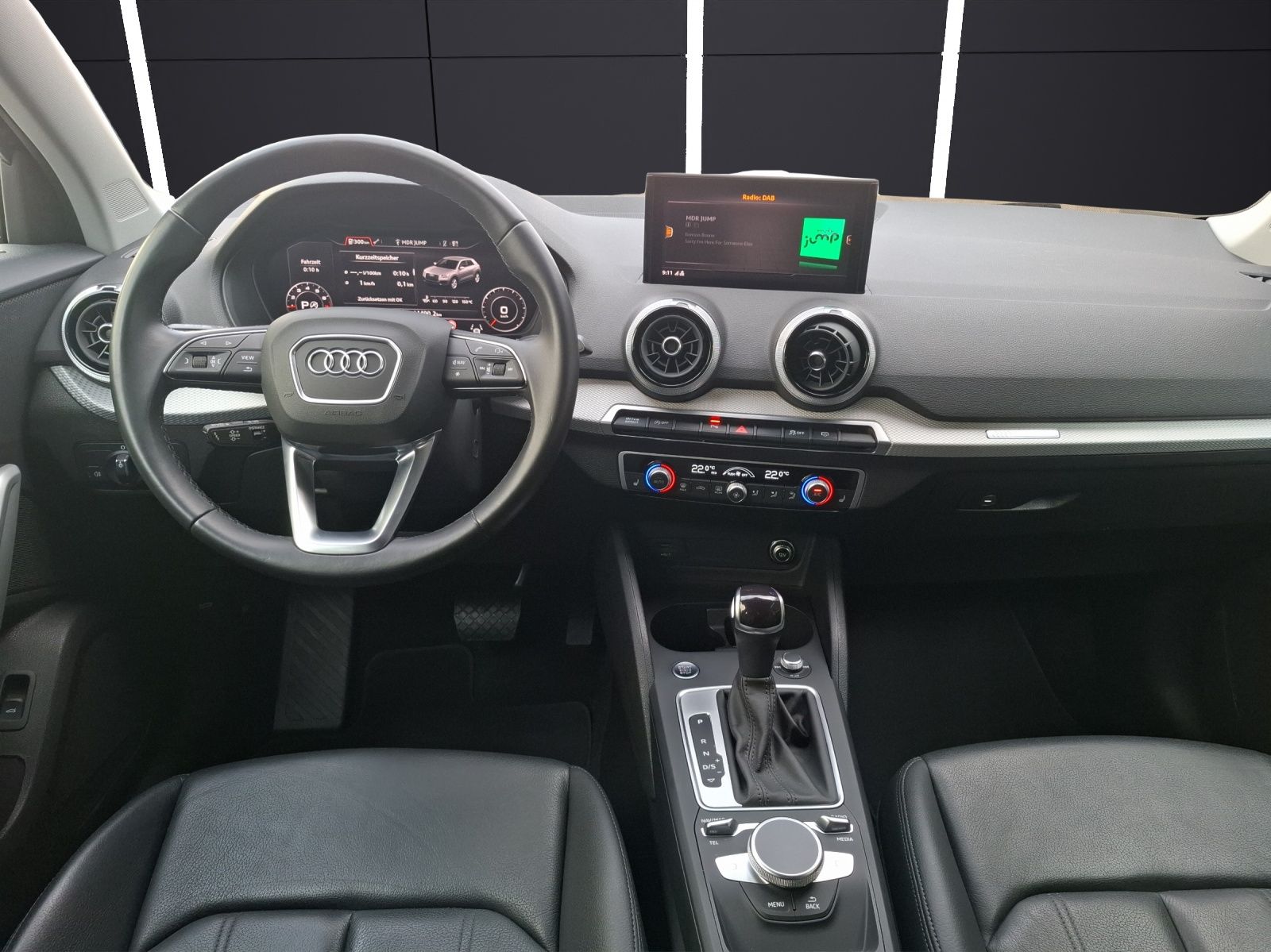Fahrzeugabbildung Audi Q2 35 TFSI advanced S-tronic LED Navi AVC ACC RF