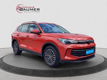 Volkswagen Tiguan - 4