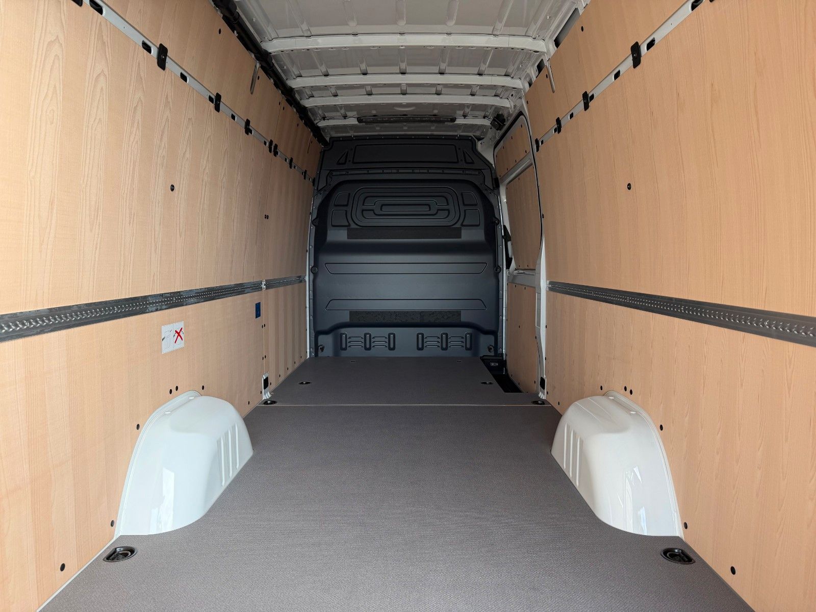 Fahrzeugabbildung Mercedes-Benz Sprinter 319 CDI 4325 DISTRONIC Klima AHK