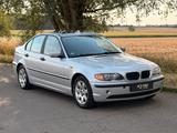 BMW 318i *Automatik* TÜV Neu | Schiebedach | Klima | - BMW 318 aus 2003: 318i