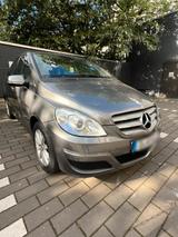 Mercedes-Benz Mercedes Benz B Klasse B150 Moutain Grey - gebrauchte Mercedes-Benz B 150 aus dem Jahr 2009