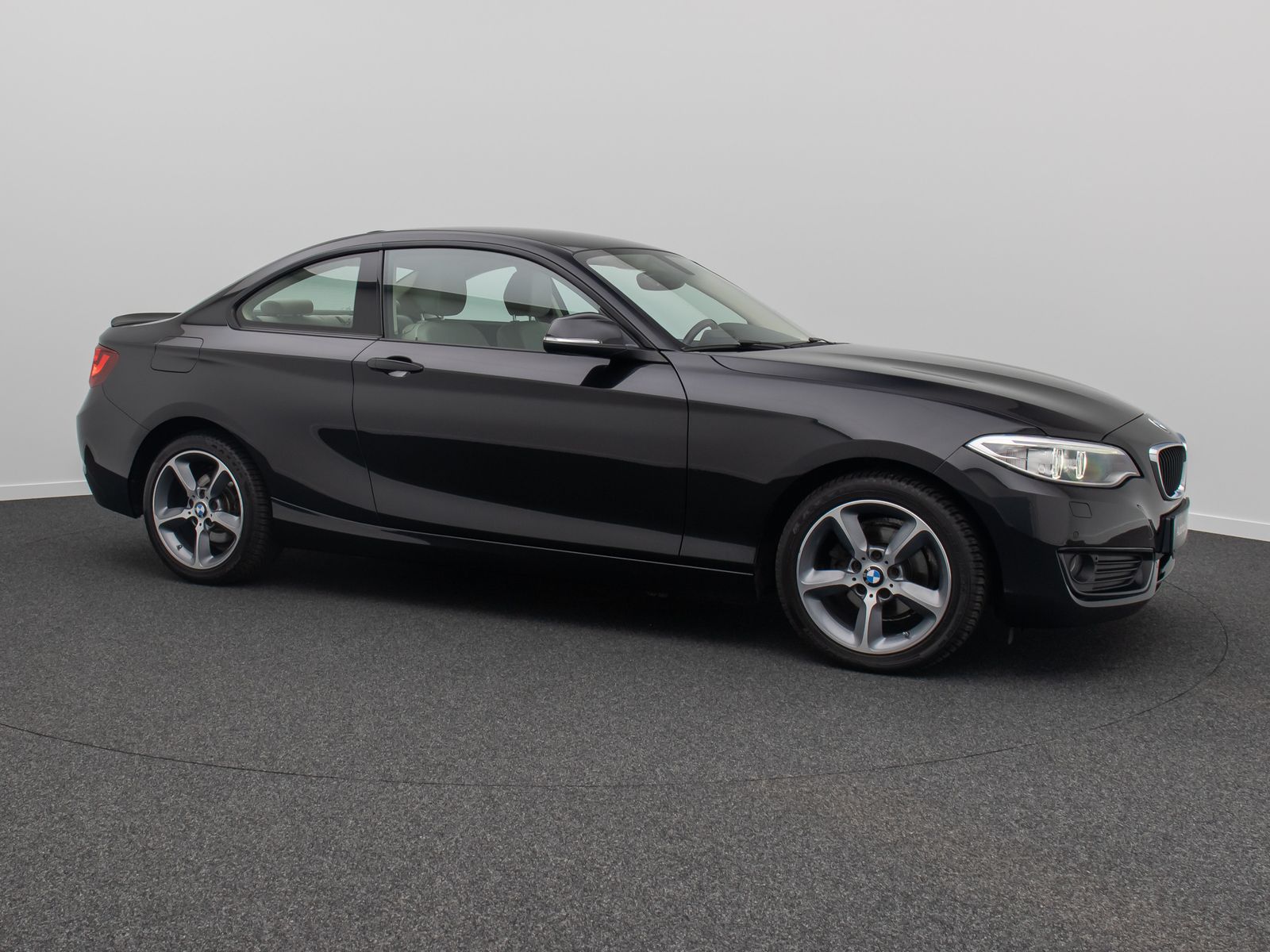 Fahrzeugabbildung BMW 218d PDC Sitzhz Xenon Sport Geschwindigkeitreg