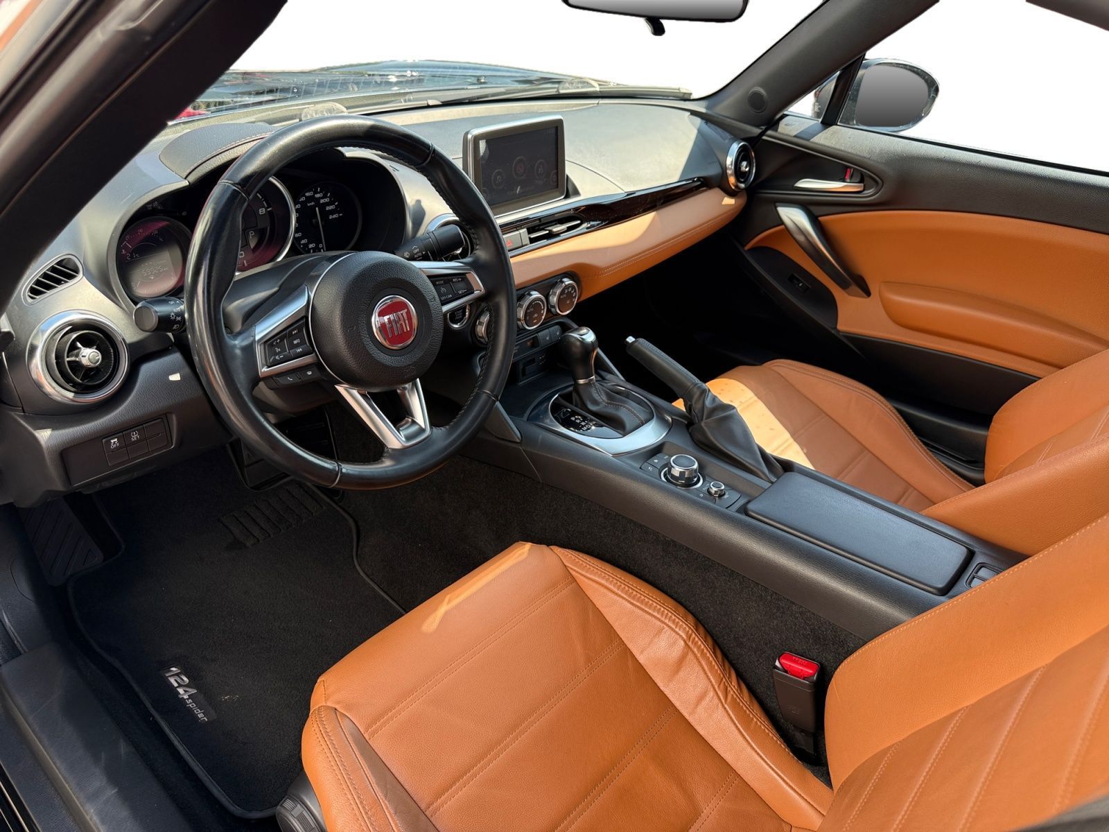 Fahrzeugabbildung Fiat 124 Spider 1.4 MultiAir Turbo Lusso*RFK*BOSE*LED