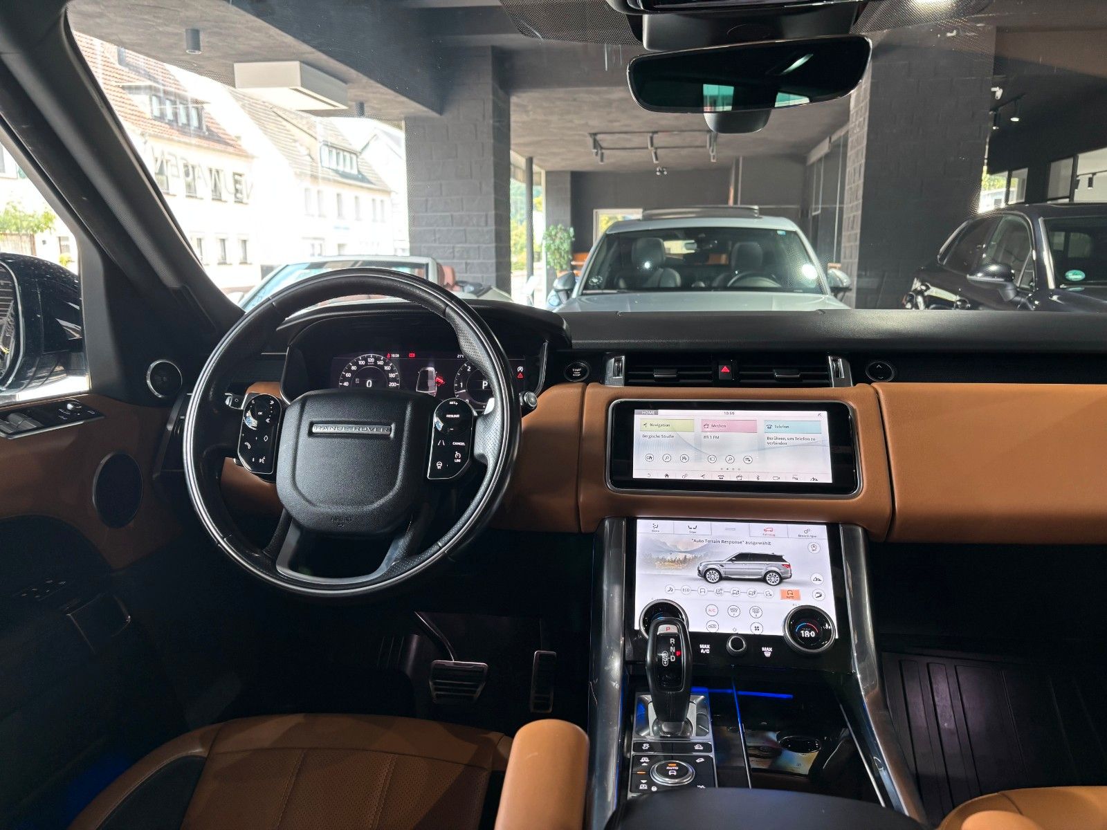 Fahrzeugabbildung Land Rover Range Rover Sport D350 /PANO/MERIDIAN/KEYLESS