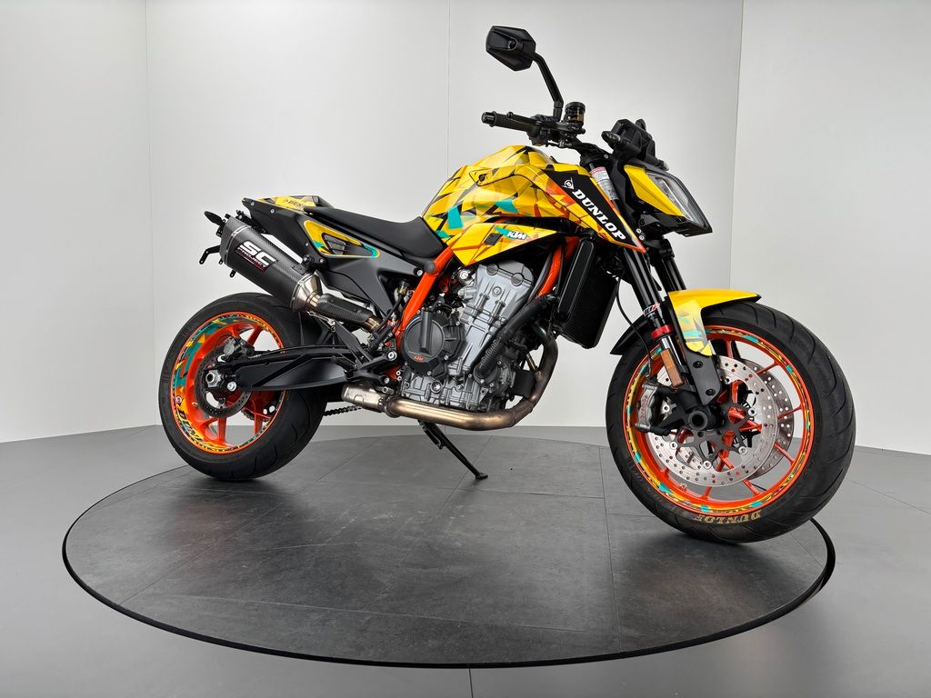 Fahrzeugabbildung KTM 890 DUKE R *DUNLOP-EDITION *SC-PROJECT