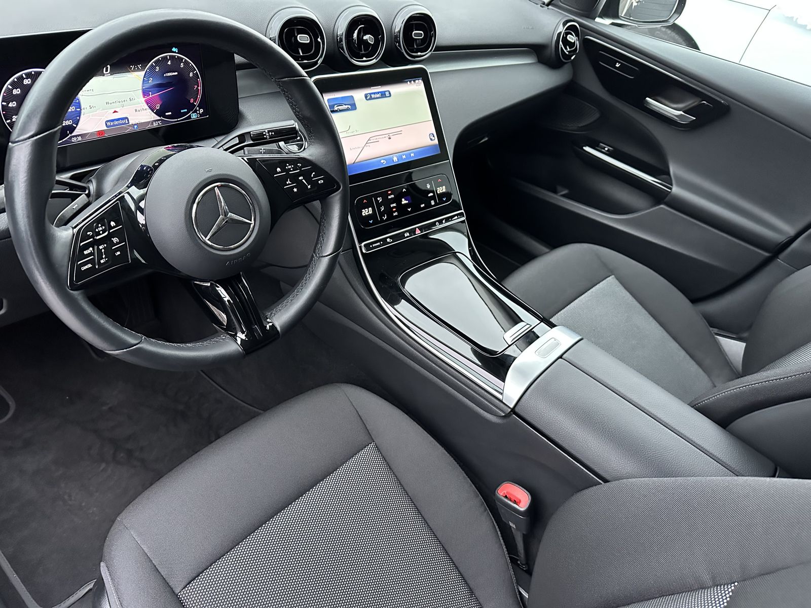 Fahrzeugabbildung Mercedes-Benz C 200 T 4Matic NAV+LED+KAMERA+CARPLAY+BUSINESS