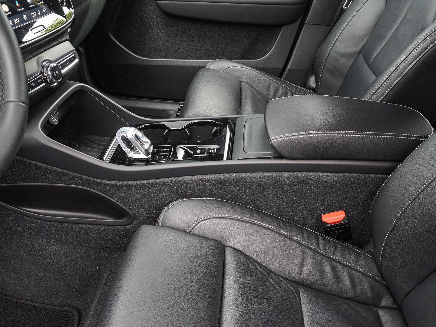 Volvo XC40 B4 B Plus Dark 360° H&K 19ZOLL MEMORY PILOT, миниатюра 15