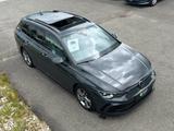 Volkswagen Golf Variant R-Line 1.5 TSI LED PANO KAMERA SHZ - Volkswagen Golf aus 2021