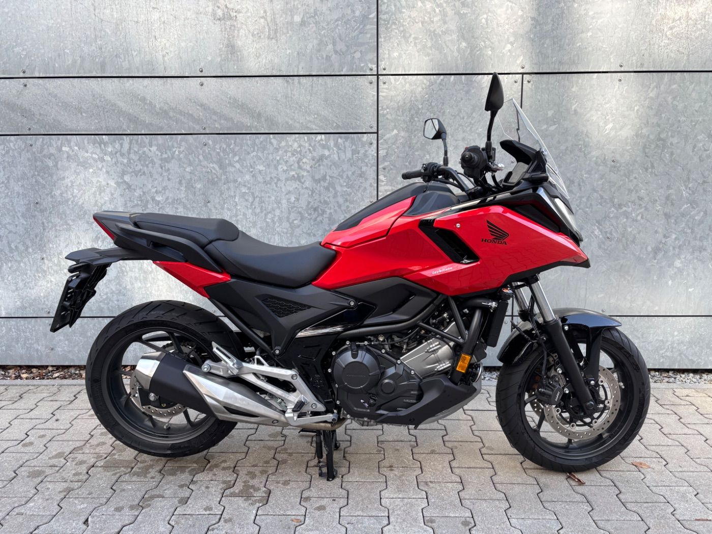 Fahrzeugabbildung Honda NC 750 X A 2025 Hauptständer