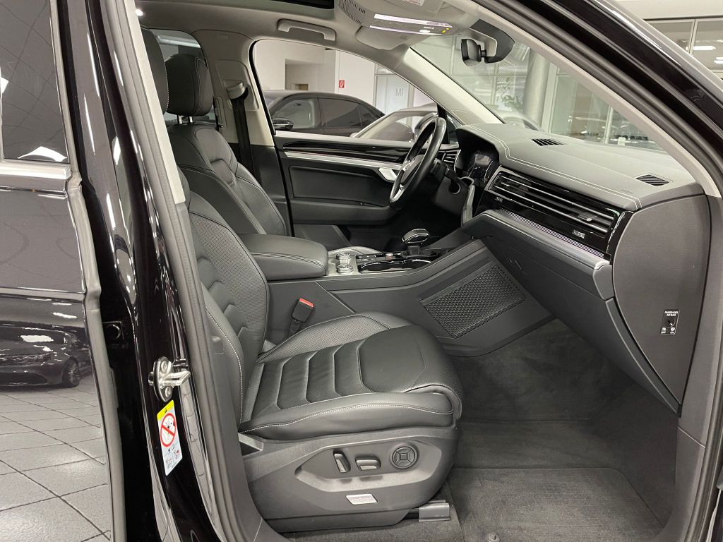 Volkswagen Touareg 3.0 TDI Elegance 4M*Matrix*Pano*Luftfed.