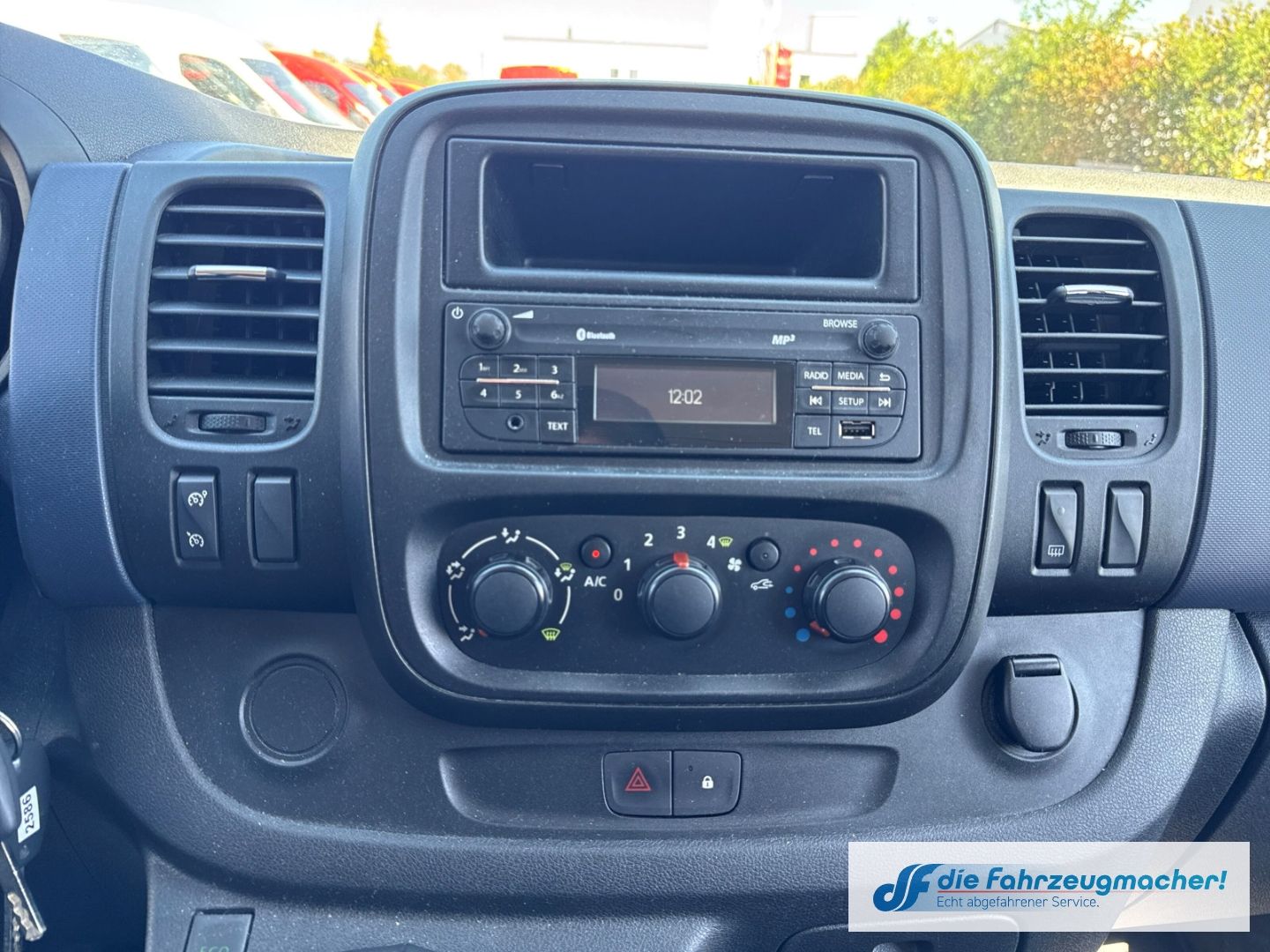 Fahrzeugabbildung Opel Vivaro B Kombi 9Si. L1H1 2,7t *2586 EXPORT
