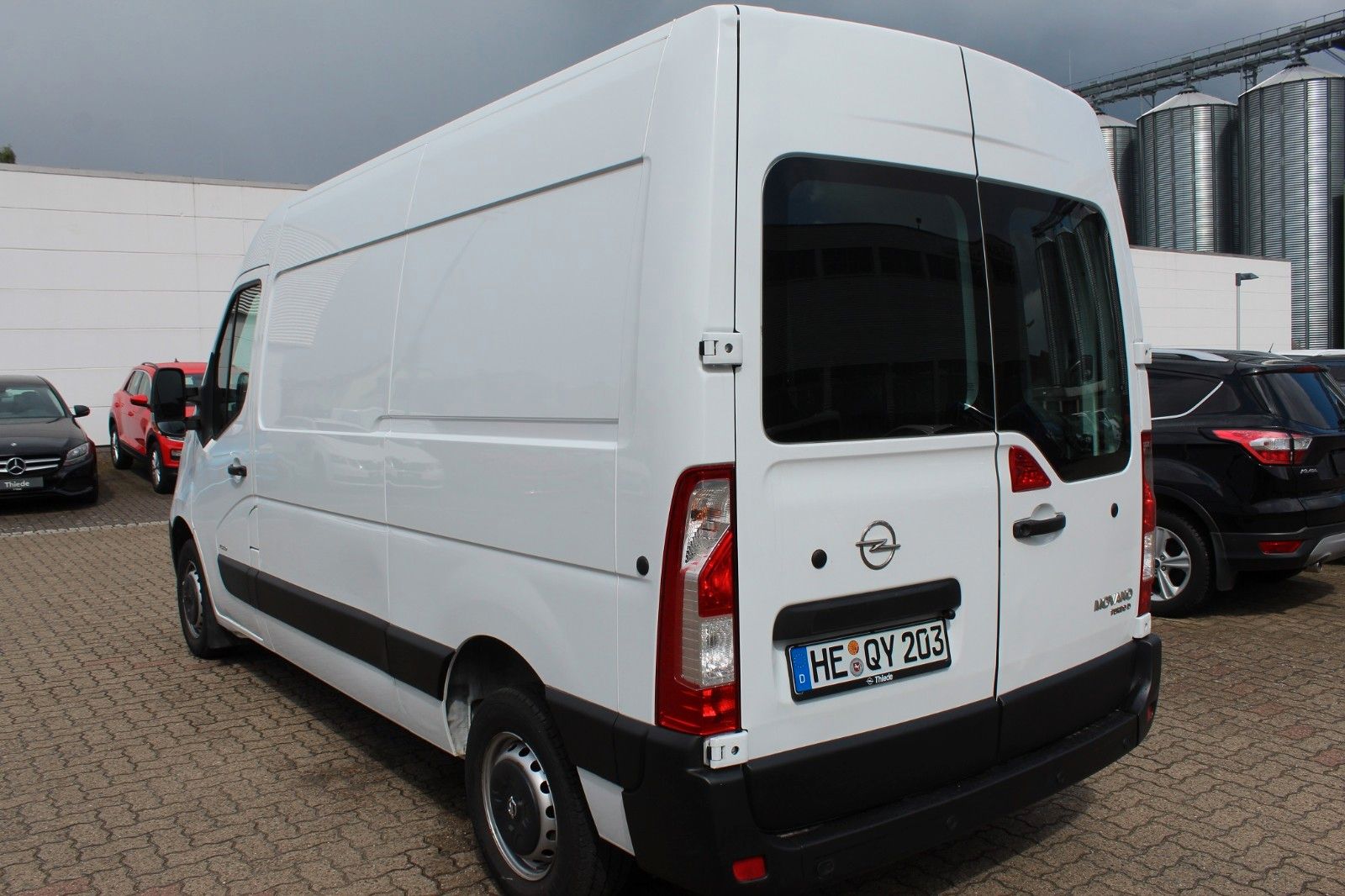 Fahrzeugabbildung Opel Movano B L2H2 3,3t AC/PDC/LED/TEMPOMAT