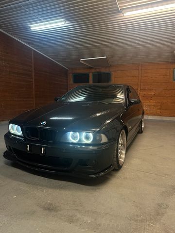 BMW E39 530i