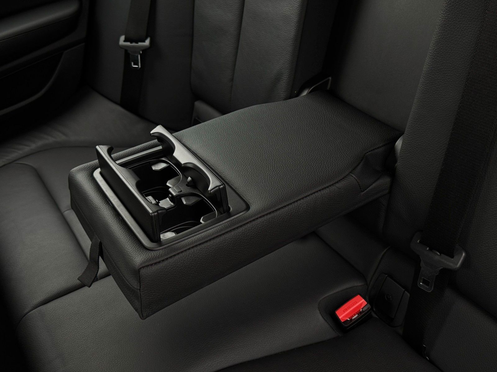 Fahrzeugabbildung BMW 120i Edition M Sport Shadow Leder Temp. SHZ PDC