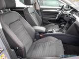 Volkswagen Passat Variant 2.0 TDI Elegance DSG Matrix/Kam - Volkswagen Passat aus 2022