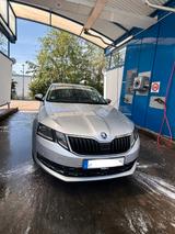 Skoda Octavia 1.0 TSI Team DSG LED TÜV 01/28 - Skoda Octavia mit Benzin-Antrieb: Limousine, Automatik