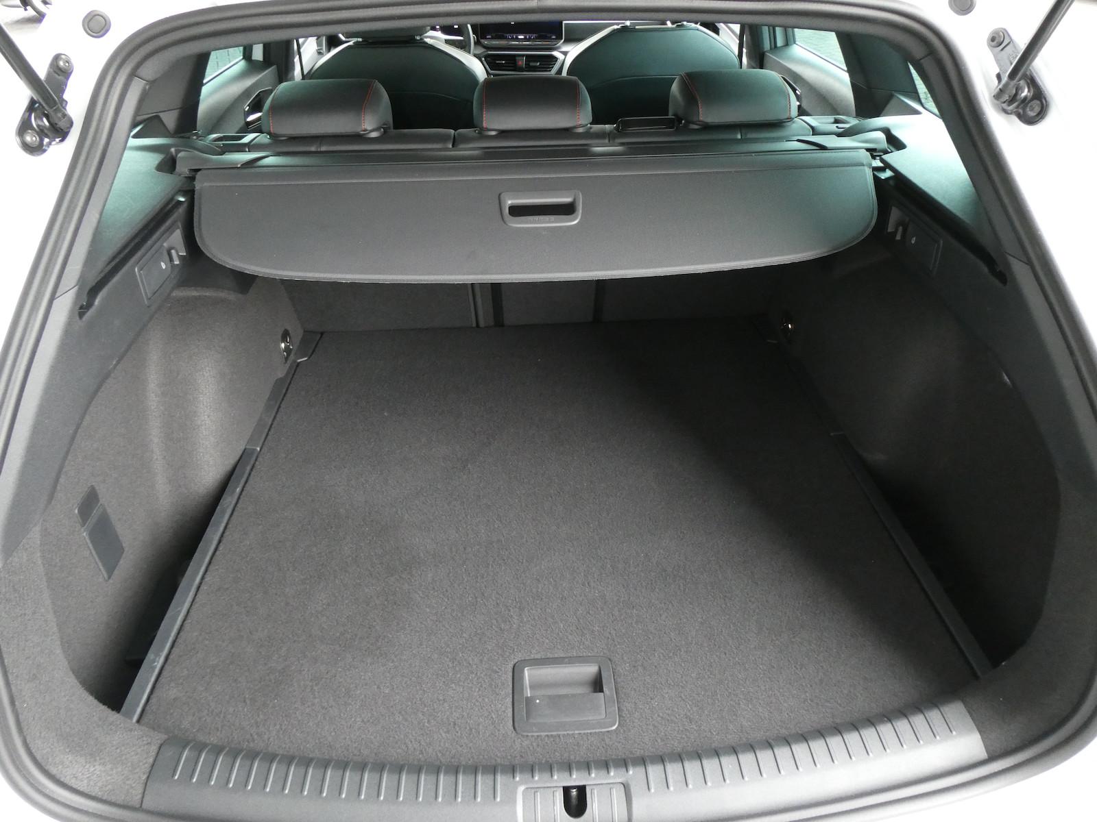Seat Leon 1.5 eTSI 110 kW FR, Fahrassistenz-Paket L
