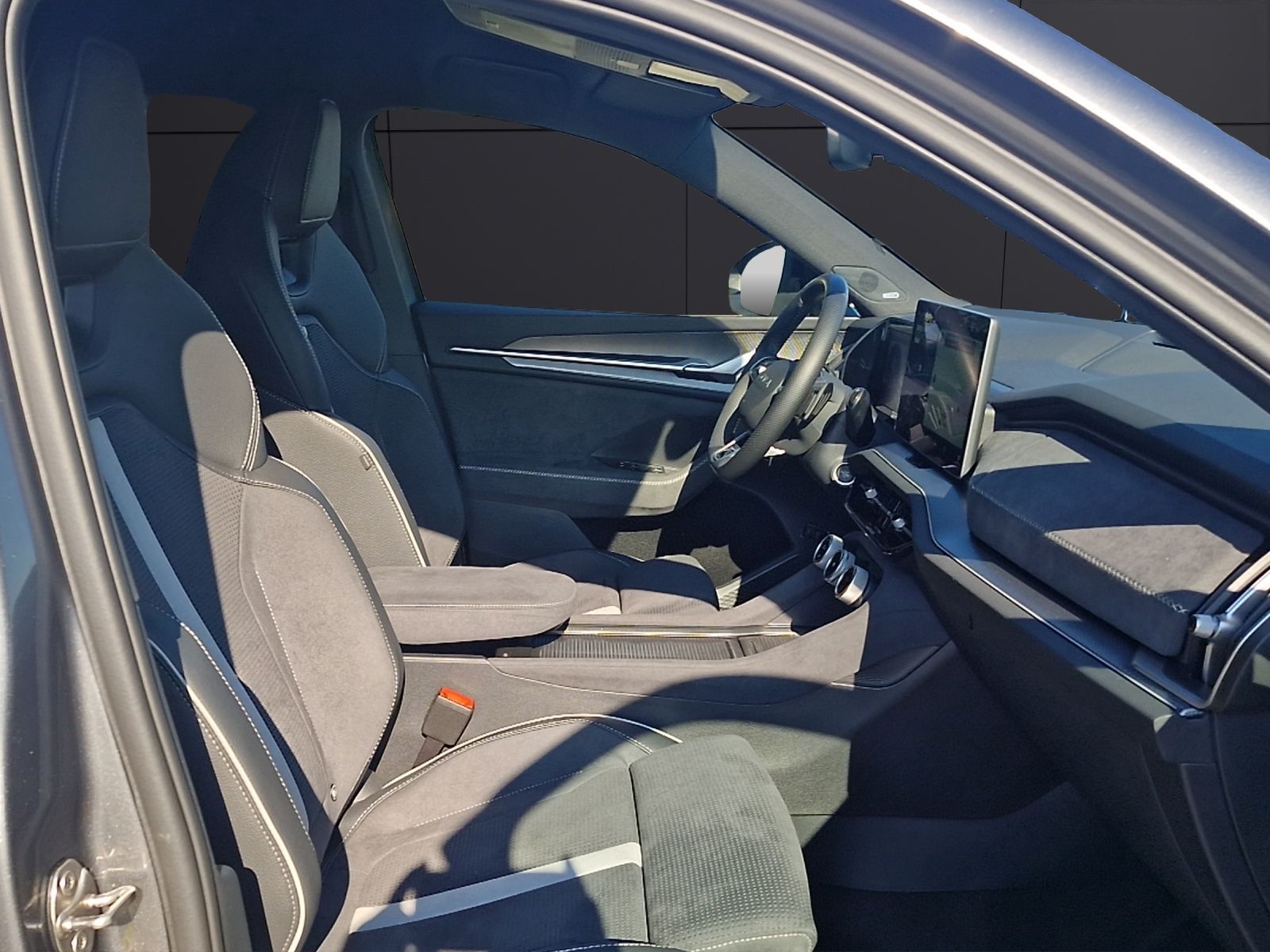 Fahrzeugabbildung SKODA Kodiaq 4x4 Sportline Matrix Navi ACC AHK STHZ SH